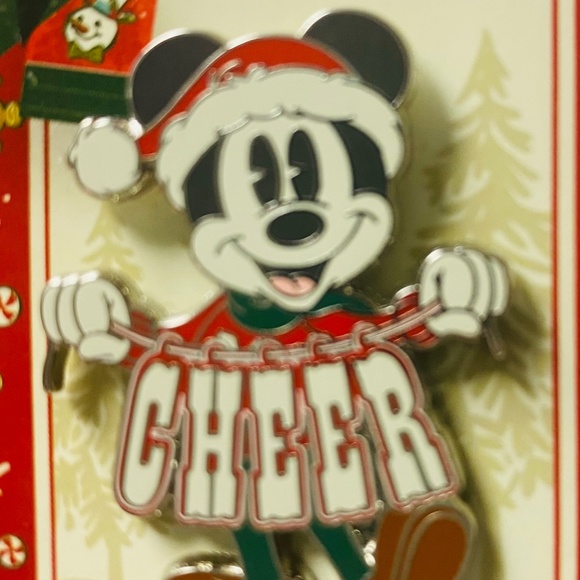 Disney Parks DVC Lot of 2 Mickey Christmas Pins Yuletide Holiday Cheer NWT - Picture 6 of 7